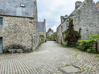 Locronan Village Center