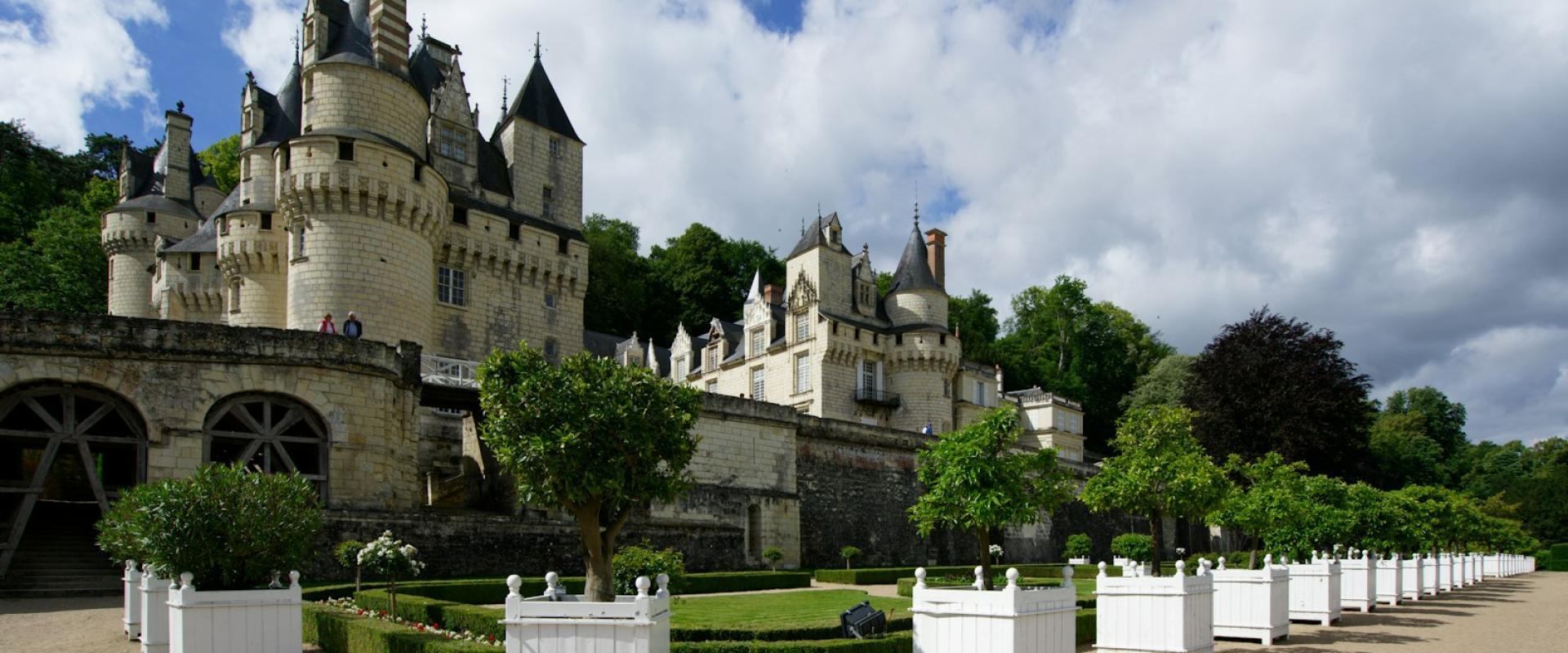 The Ultimate Glamping Guide to the Loire Valley Châteaux