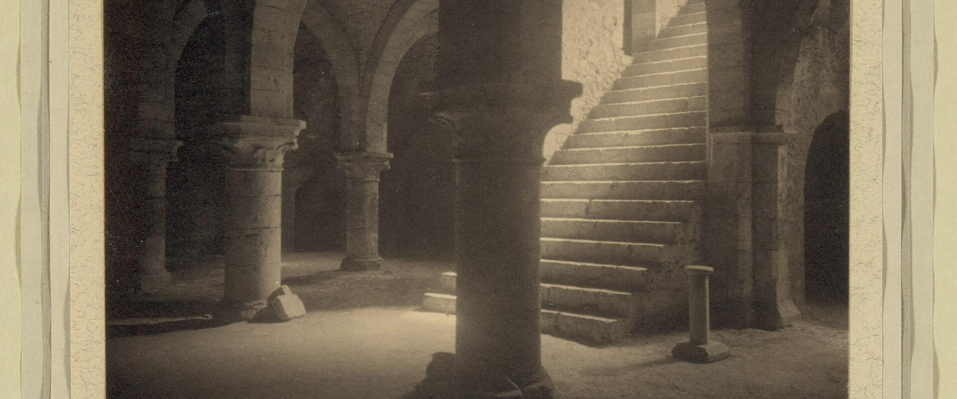 Saint-Corneille Crypt