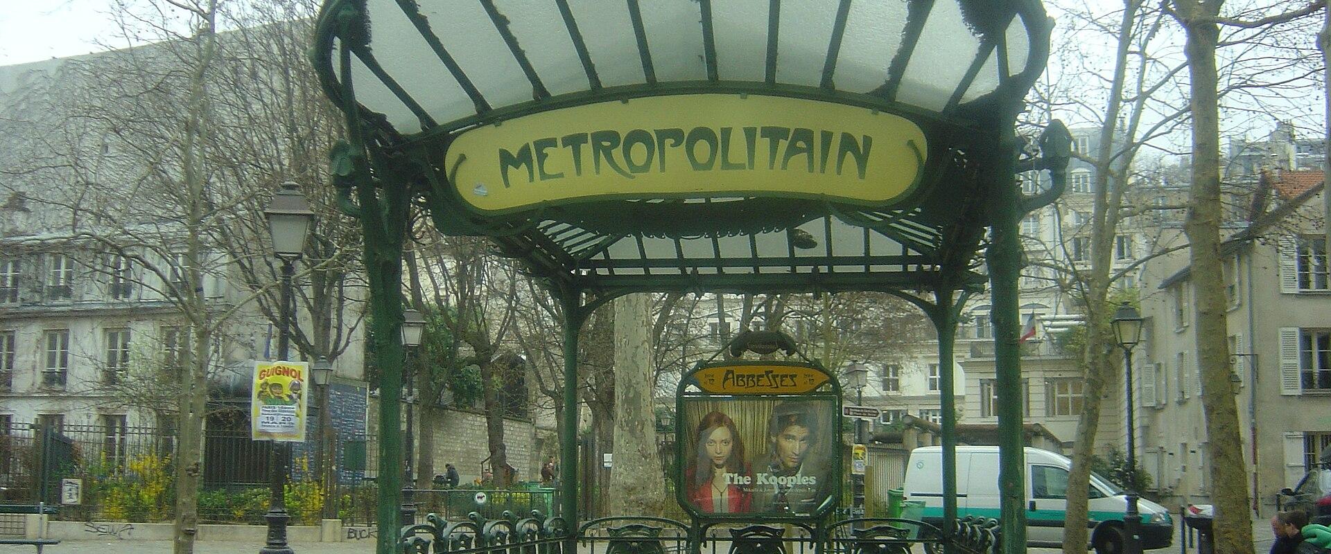 Navigating the Paris Metro