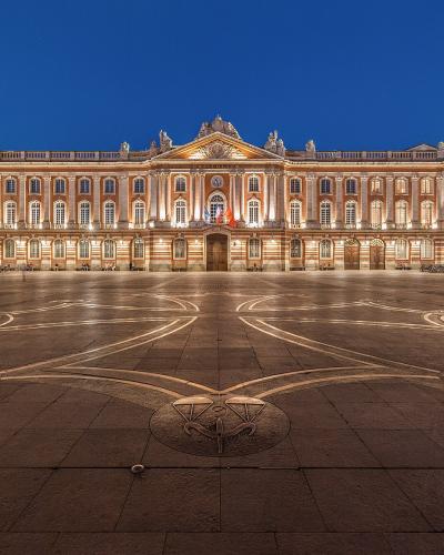 The Capitole and Place du Capitole in Toulouse at dusk
