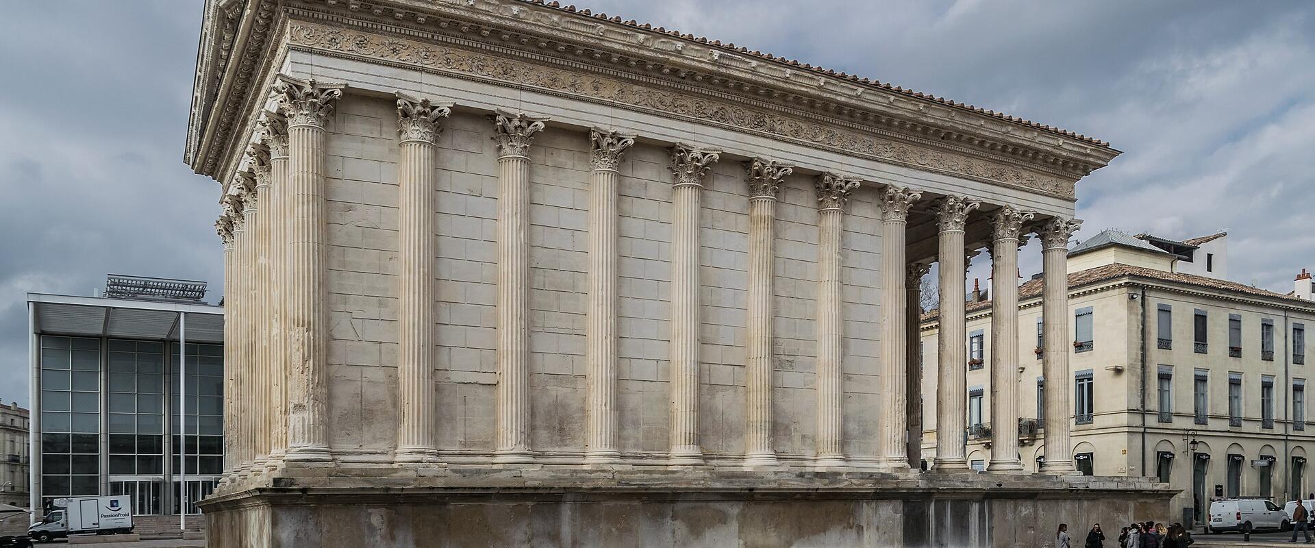 Maison Carrée