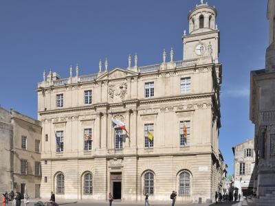 Arles