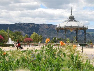 Valence
